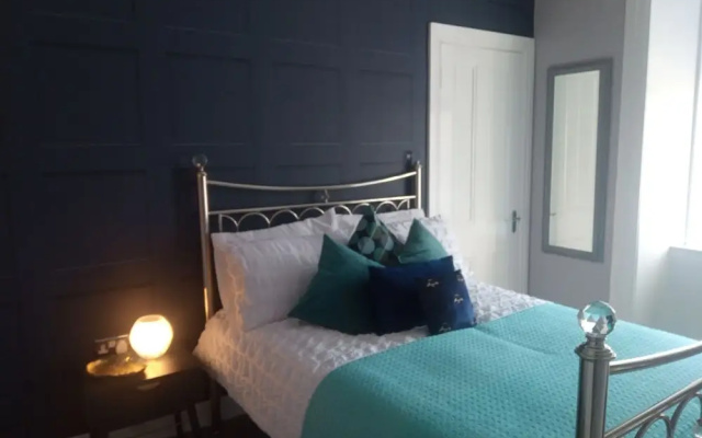 Millport Town or Country Holiday Lets