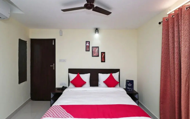 OYO 14811 Hotel Royal Monarch