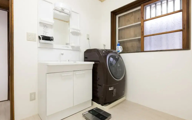 Naha Condominium Maejima House