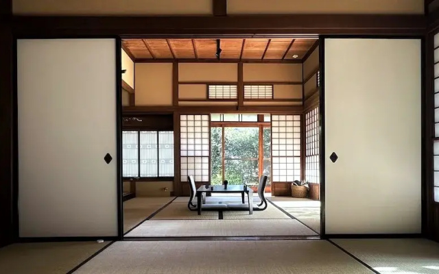 EXP. Co-Onsen