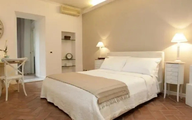 Spanish Steps Suite