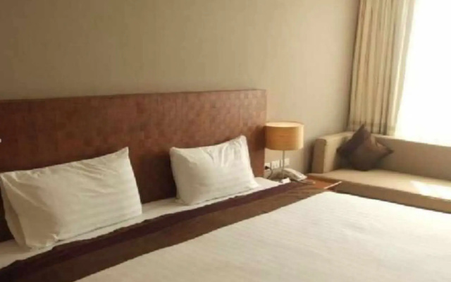 Sunee Grand Hotel