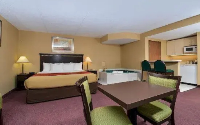 Comfort Inn Grove City