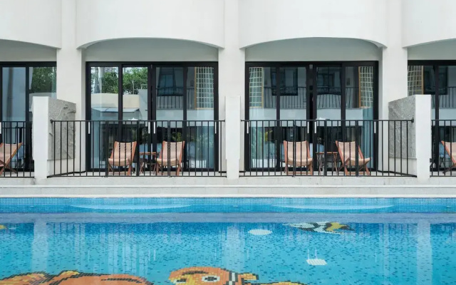 Huajianbo Relangli Hotel