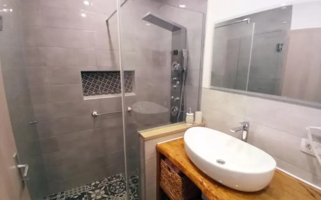 Calypso 2-bedrooms Apartment in Supetar