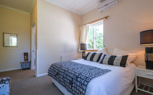 No. 10 Caledon Street Guest House