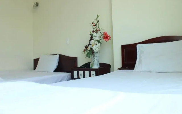 Duong Dan Hotel