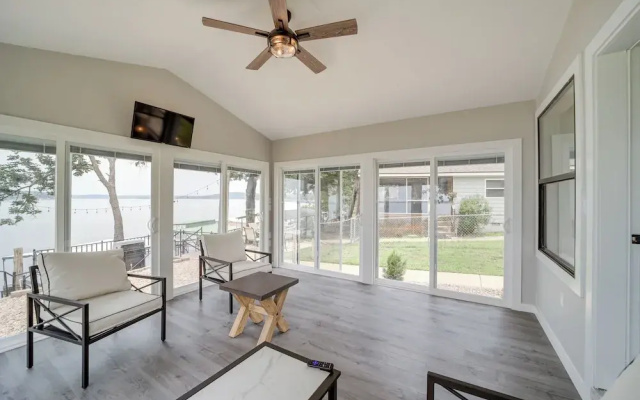 Waterfront Grove Retreat w/ Dock: 'cedar Ridge'