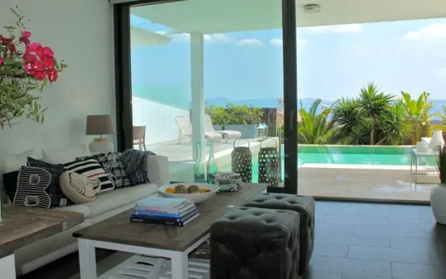 B-Only Beach House