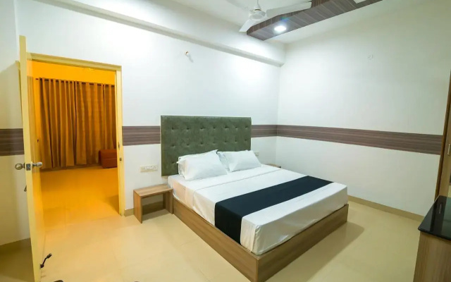 LIVGRAND LAKSHMI KRUPA APARTMENT MG Road Salem