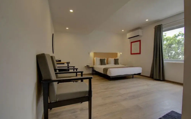 OYO Townhouse 150 Hotel Sahaj Palace