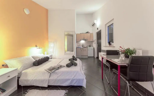 Apartments Lodra