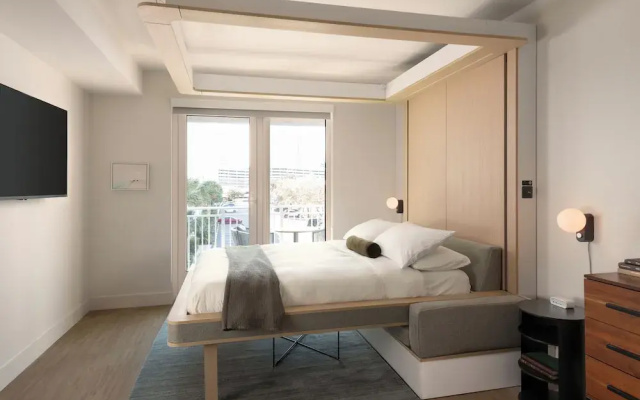 Mint House Tampa Downtown by Kasa