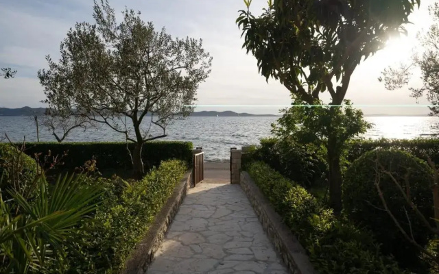 Villa Petar 1 - 10m from sea