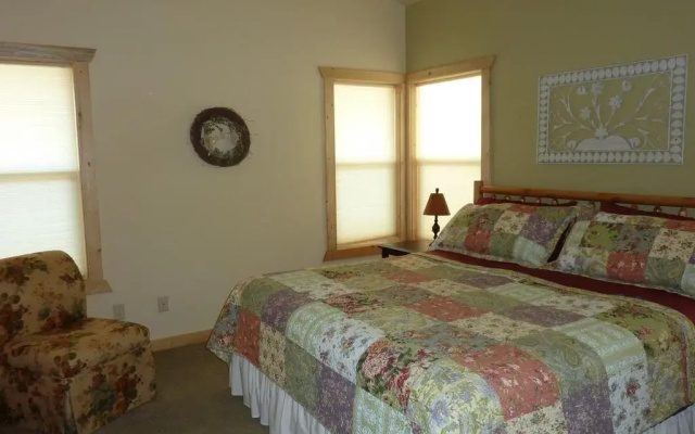 Ridgetop Hideaway