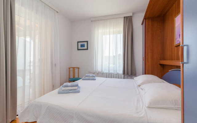 Apartment Fimi- with swimming pool Blue Medulin, Istria
