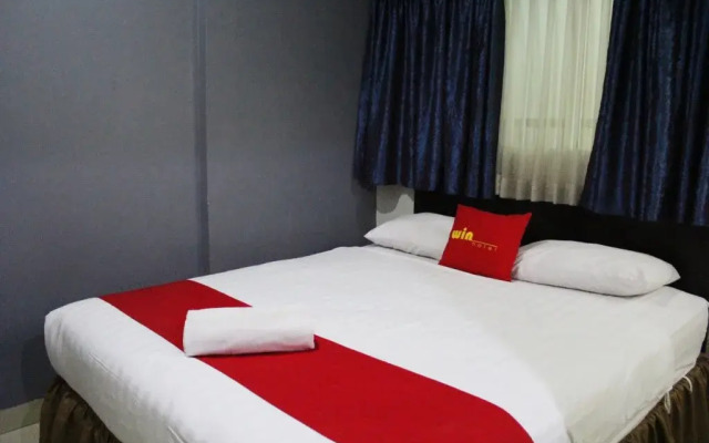 Win Hotel Blok M