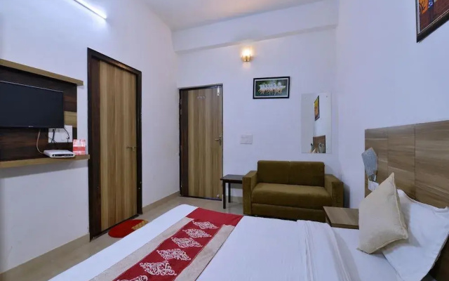 OYO 9590 P S Villa
