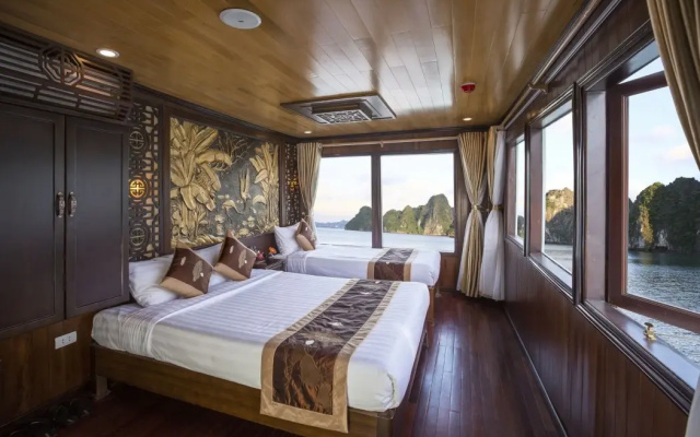 Renea Cruises Halong