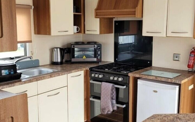 Golden Gate Holiday Centre - Holiday Accommodation 10581