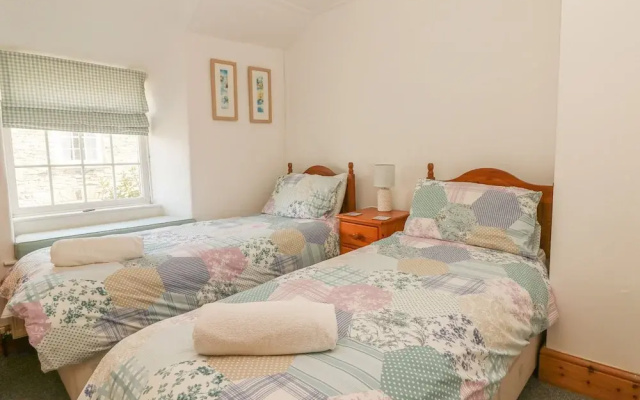 Fuchsia Cottage