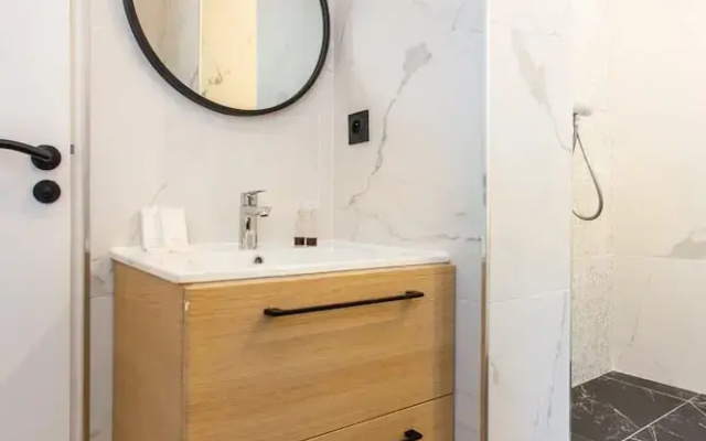 Cosy Studio Near Bastille Place