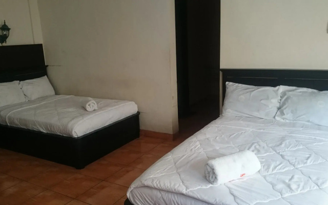 Agus Beach Inn