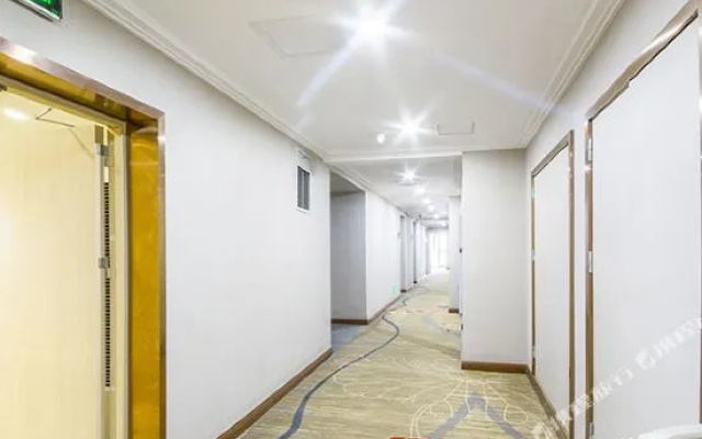 MiYa Hotel (Chengdu Century City Exhibition Center Subway Station Store)