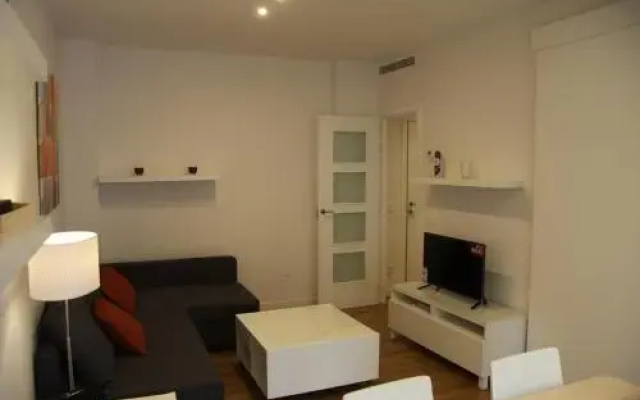 Apartamentos Hiedra y Tapinería Mercado Central