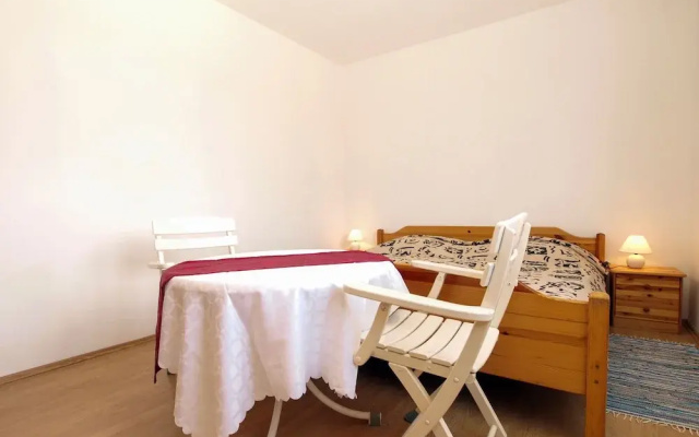 Apartment 692