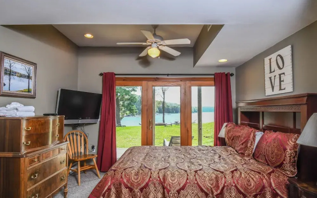 Ambrosia 6 Bedroom House