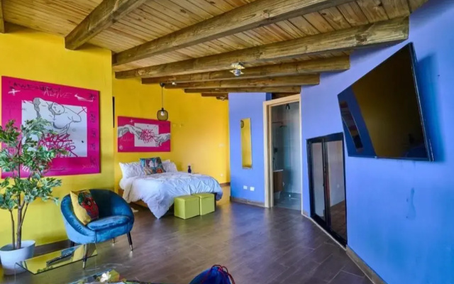 Villa Favella-Pop-Art-View-7BR-Jamaca De Dios-Balcony-Dream