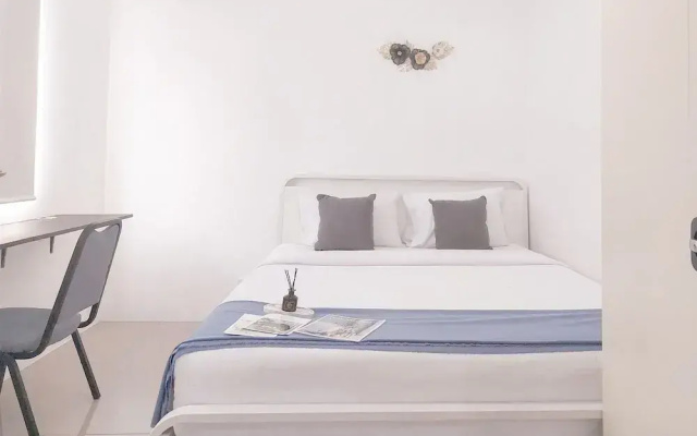 Relaxing And Homey Studio At Urbantown Serpong Apartment