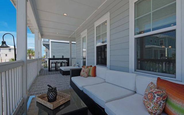 Latitude Adjustment 4 Bedroom Home by RedAwning