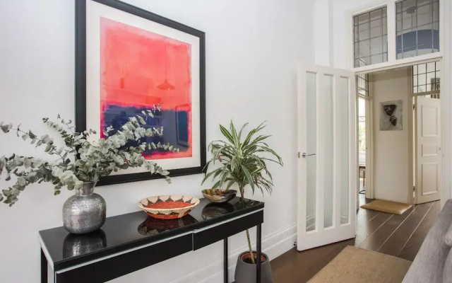 Notting Hill Apartment