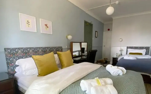 The Emsworth Hotel