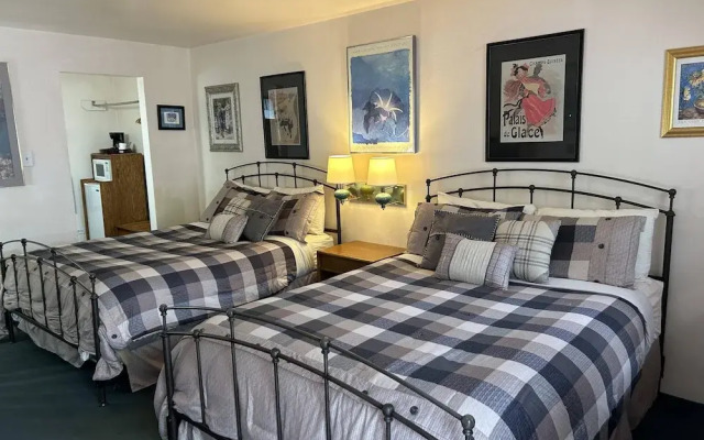 Columbine INN