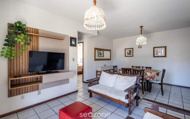 Apto 2Q 180m da praia com Garagem ERU032