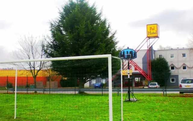 Pol Hotel