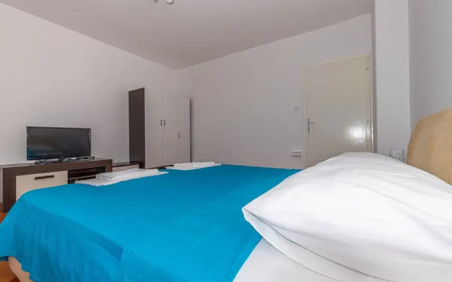 Apartments Pilas