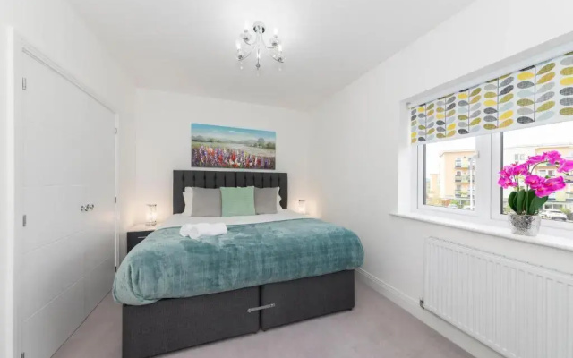 Greenfield's - New Modern 3 Bedroom Home - Johnstonen Close, Bracknell