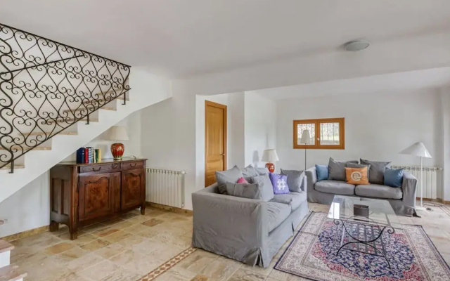 Plush Holiday Home in Tourrettes With Private Swimming Pool
