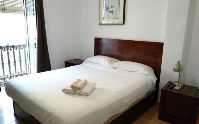 Отель Hostal El Cid Валенсия комната для гостей