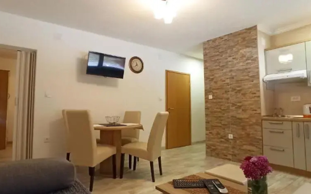 Studio Apartments Una