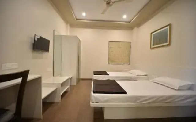 Naman Hotel