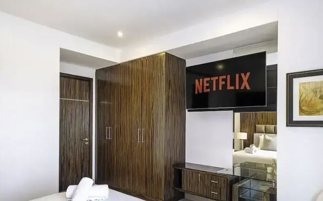 LUX  The Bonnington JLT Suite 2