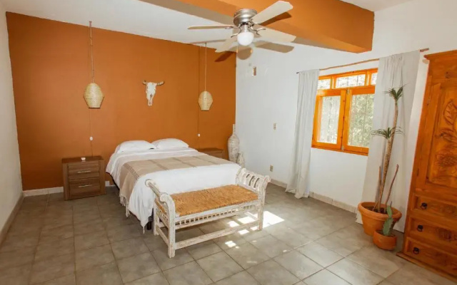 Cien Palmas- Authentic Mexican Casita 1 -Downtown