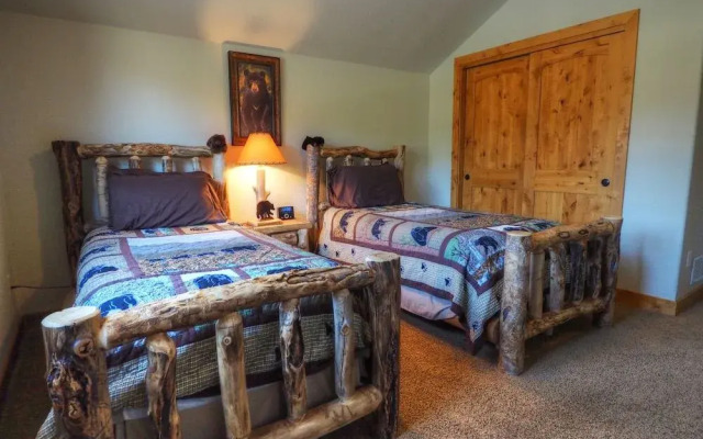 Rambling River - 4 Br Townhouse