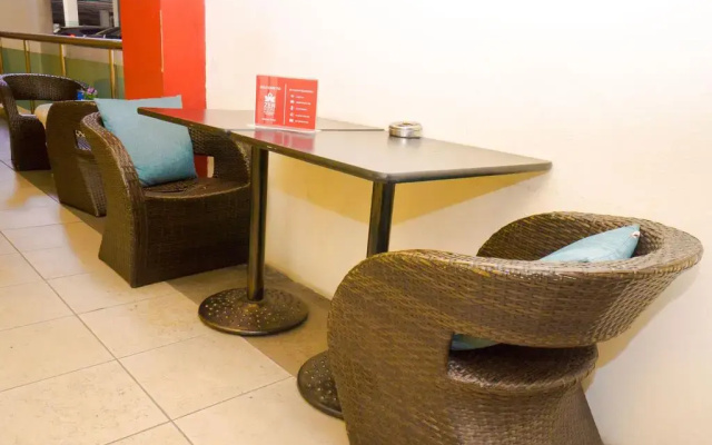 ZEN Rooms Basic Star City Complex