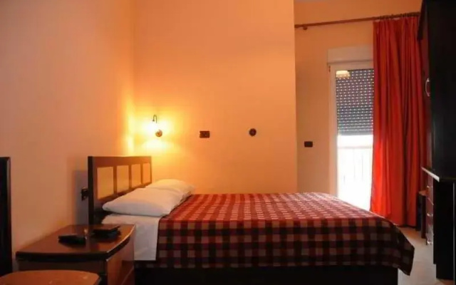 George Hotel